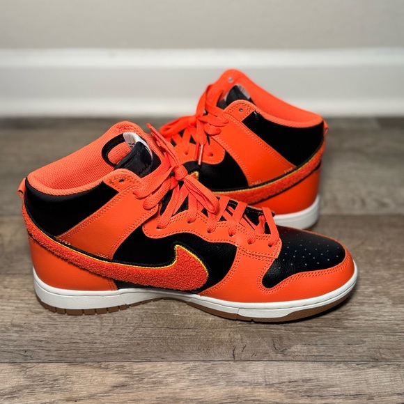Nike Dunk High "Chenille Swoosh” 'Safety Orange' Size 10 - Picture 2 of 11